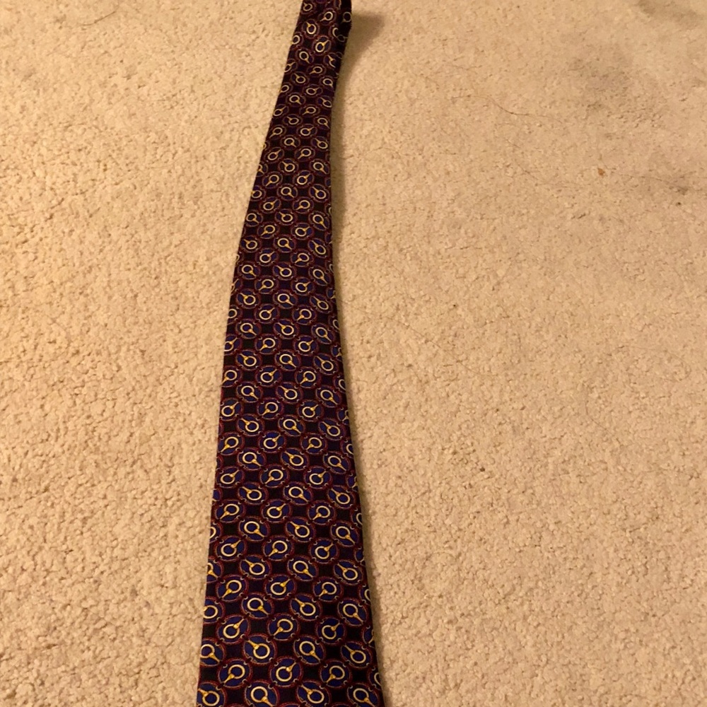 Burberry’s Tie - Picture 4 of 5